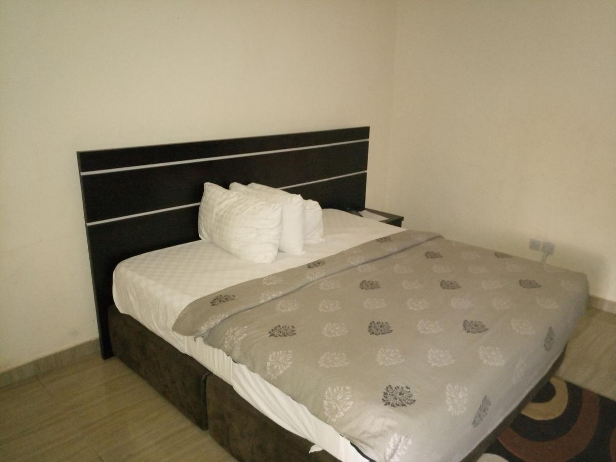 Hotel Benizia Асаба Екстериор снимка